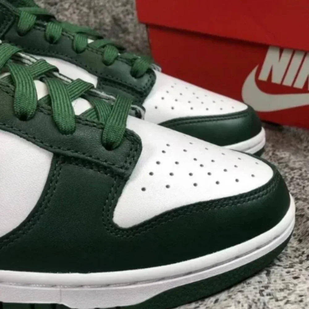 Nike Dunk Low Sneakers - Picture 4 of 7